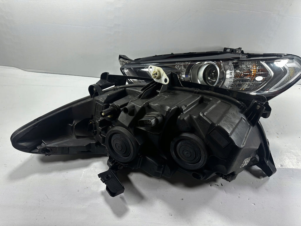 Frontscheinwerfer Ford Mondeo I DS73-13W029-EB DS73-13W030-EB Ein Satz Headlight SCH1448622104ls