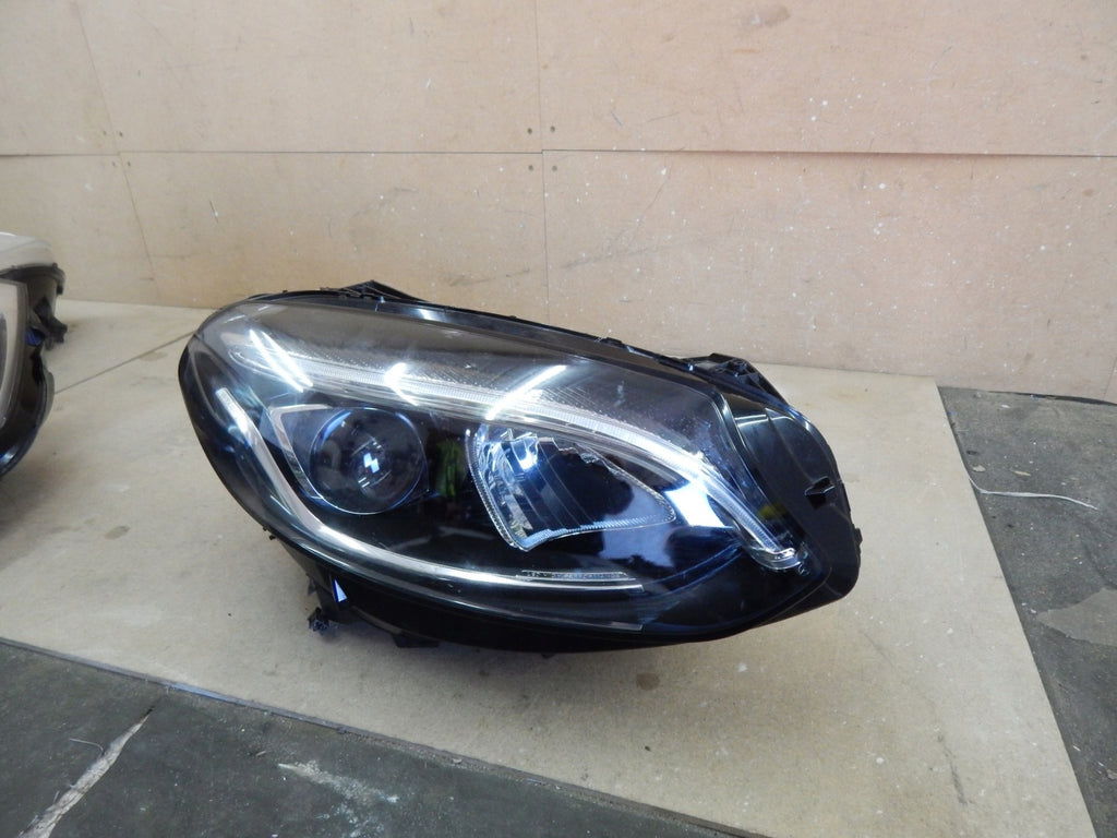 Frontscheinwerfer Mercedes-Benz W246 A2469067001 Rechts Scheinwerfer Headlight SCH8421156225jr