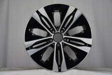 Laden Sie das Bild in den Galerie-Viewer, 1x Alufelge 18 Zoll 8.5" 5x112 52ET A2064015200 Mercedes-Benz C-Class Rim Wheel FEL9371708685hv
