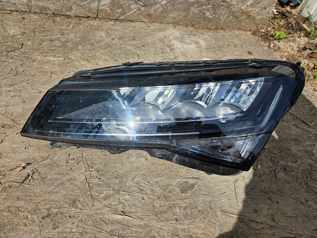 Frontscheinwerfer Skoda Superb III 3V1941015C Full LED Links Headlight