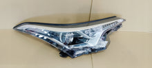 Laden Sie das Bild in den Galerie-Viewer, Frontscheinwerfer Toyota C-Hr Chr 81130-F4031 Rechts Scheinwerfer Headlight SCH3525600711cl