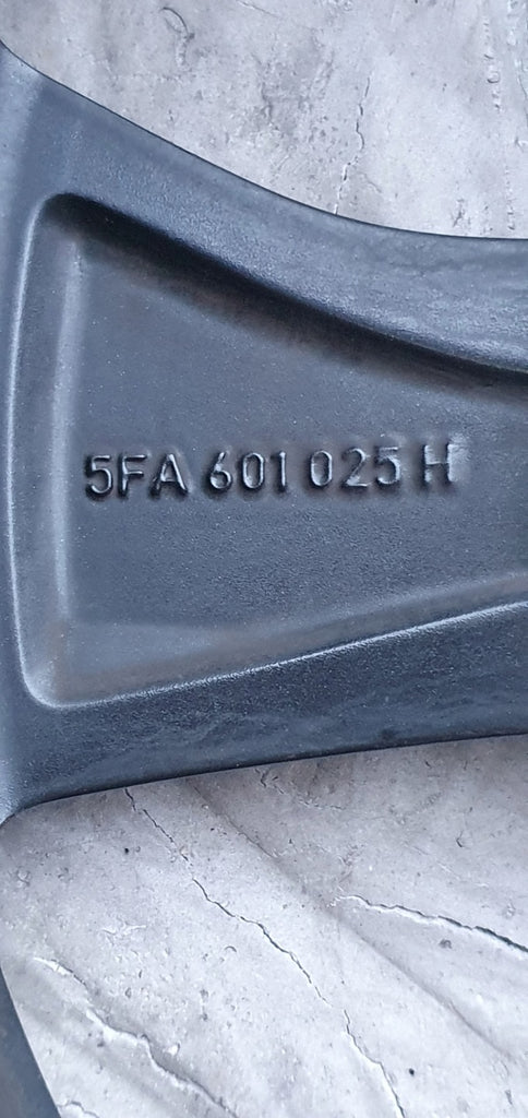 1x Alufelge 18 Zoll 7.5" 5x112 46ET Glanz Schwarz 5FA601025H Cupra Leon FEL4017131815hp