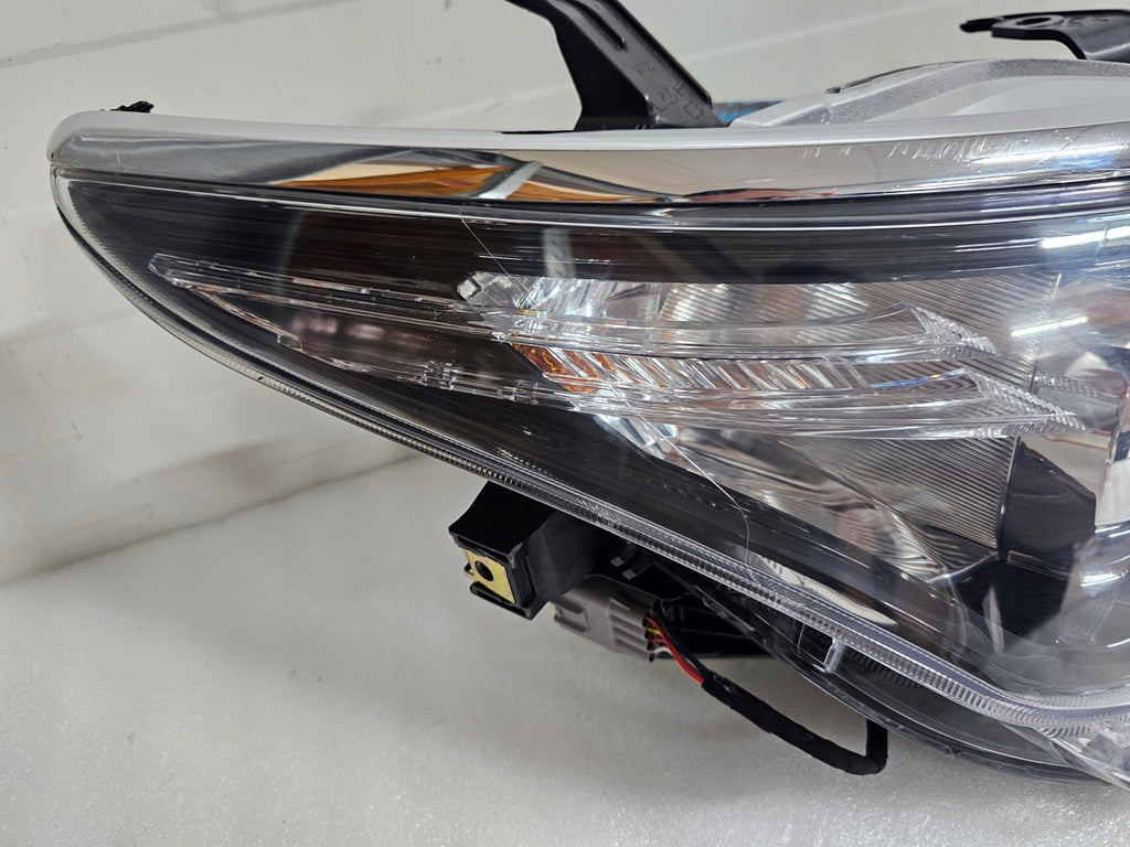 Frontscheinwerfer Toyota Auris 8113002K30 LED Rechts Scheinwerfer Headlight