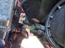 Laden Sie das Bild in den Galerie-Viewer, Frontscheinwerfer Kia Venga 921011P000 Links Scheinwerfer Headlight SCH5772617265sv