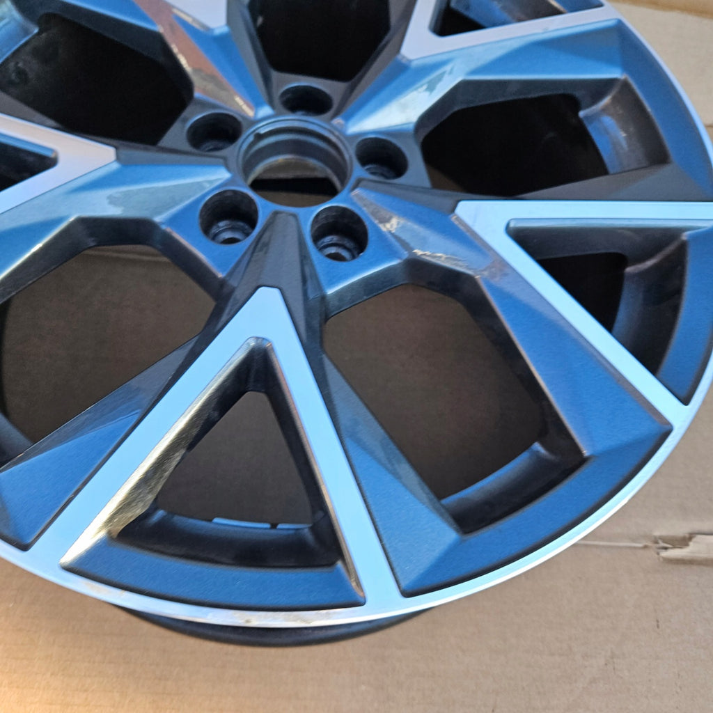 1x Alufelge 17 Zoll 7.0" 5x100 43ET Glanz Graphit 82A601025 Audi A1 Mg Rim Wheel FEL2317642585ye