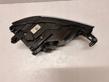 Laden Sie das Bild in den Galerie-Viewer, Frontscheinwerfer VW T-Roc 2GA941035P LED Links Scheinwerfer Headlight SCH1928526759tv