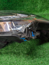 Load image into Gallery viewer, Frontscheinwerfer Honda Hrv Hr-V CSC29635 Links Scheinwerfer Headlight SCH4501085158hq