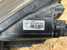 Laden Sie das Bild in den Galerie-Viewer, Frontscheinwerfer Toyota Corolla 8111002T5100 Rechts Scheinwerfer Headlight SCH4691490798wx