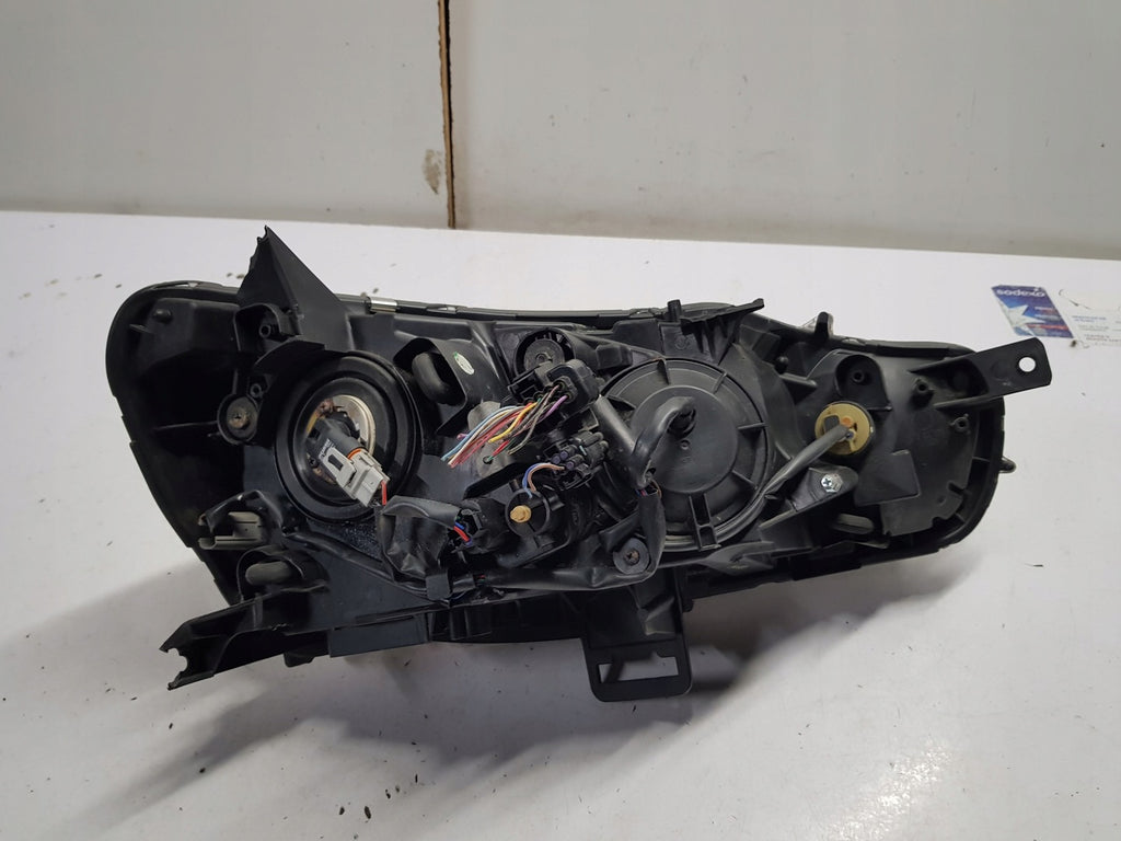 Frontscheinwerfer Mitsubishi Lancer VIII 8301C337 Links Scheinwerfer Headlight