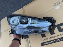 Laden Sie das Bild in den Galerie-Viewer, Frontscheinwerfer Mazda Demio D43N-51030 LED Rechts Scheinwerfer Headlight SCH9720025825jc