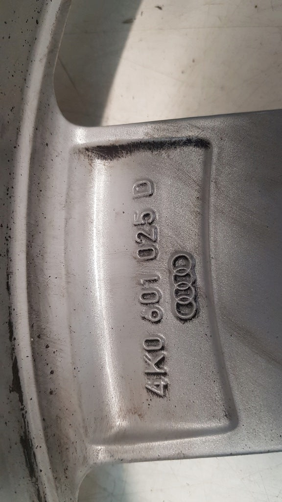 1x Alufelge 18 Zoll 8.0" 5x112 39ET Glanz Silber 4K0601025 Audi A6 C8 Rim Wheel FEL1968474218no