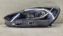 Load image into Gallery viewer, Frontscheinwerfer Ford Focus JX7B13E017 Links Scheinwerfer Headlight SCH1318083940zn