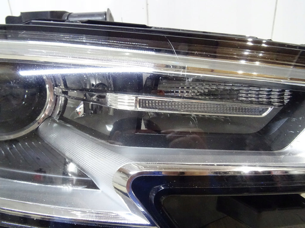 Frontscheinwerfer Audi A3 8V0941006E 90104557 Xenon Rechts Headlight