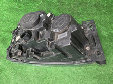 Laden Sie das Bild in den Galerie-Viewer, Frontscheinwerfer Land Rover I Discovery L319 89905555 Links Headlight SCH6679472760jr