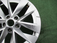 Laden Sie das Bild in den Galerie-Viewer, 1x Alufelge 17 Zoll 7.0" 5x112 46ET 5E3601025 Skoda Octavia 5e3 Rim Wheel FEL7919204987ek