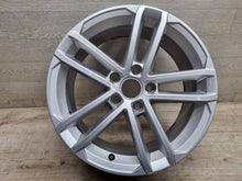 Laden Sie das Bild in den Galerie-Viewer, 1x Alufelge 17 Zoll 7.5" 5x112 49ET Glanz Silber 5G0601025AP VW Golf Vii FEL4824025208iq