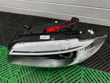 Laden Sie das Bild in den Galerie-Viewer, Frontscheinwerfer BMW 1 E87 7273837-03 Links Scheinwerfer Headlight SCH4465774757jt