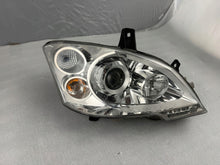 Laden Sie das Bild in den Galerie-Viewer, Frontscheinwerfer Mercedes-Benz Viano W639 Vito A6398202961 Rechts Headlight SCH7385890470wk