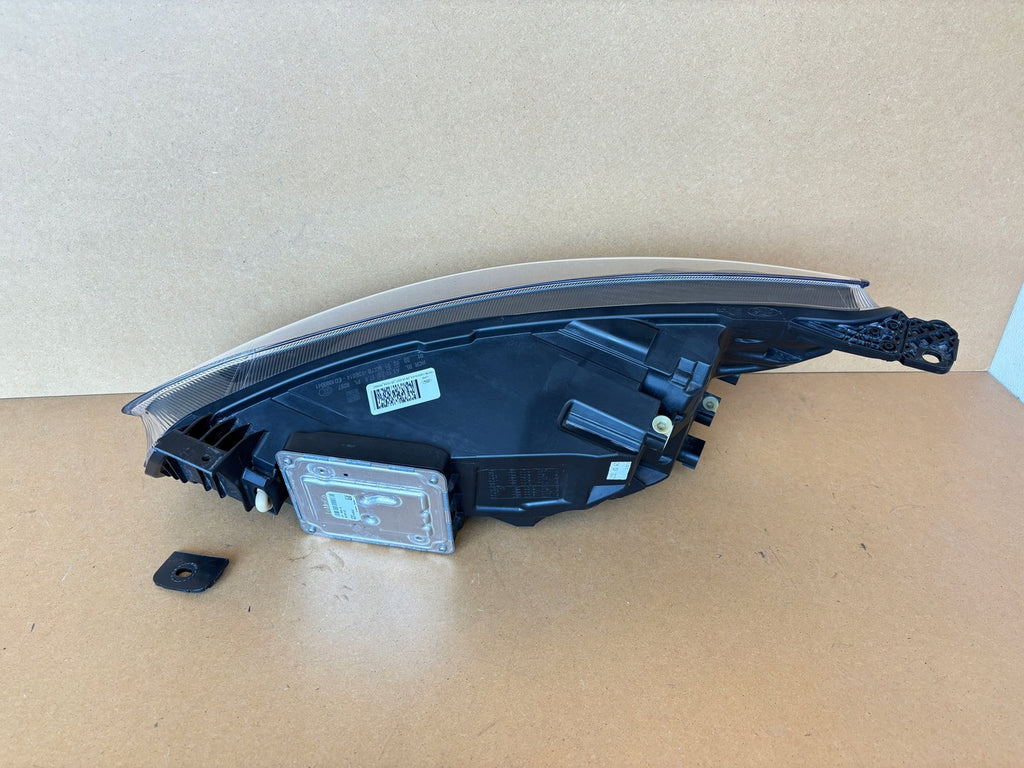 Frontscheinwerfer Ford Focus MX7B-13E014-ED MX7B-13E014 Rechts Headlight SCH7867065244wj