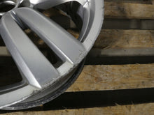 Laden Sie das Bild in den Galerie-Viewer, 1x Alufelge 18 Zoll 8.0" 5x112 44ET 3AA601025H- VW Rim Wheel FEL9605081863xk