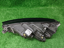 Laden Sie das Bild in den Galerie-Viewer, Frontscheinwerfer Skoda Octavia IV 5E4941036 LED Rechts Scheinwerfer Headlight SCH8970508630wp