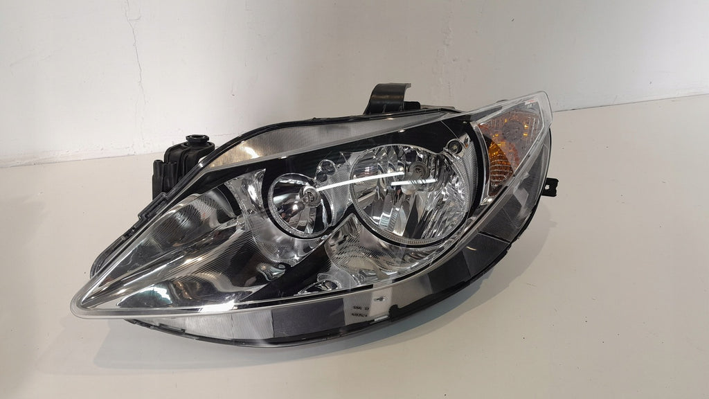 Frontscheinwerfer Seat Ibiza IV 6J1941006D Halogen Ein Stück (Rechts oder Links)