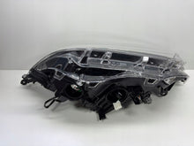 Laden Sie das Bild in den Galerie-Viewer, Frontscheinwerfer Toyota V Rechts Scheinwerfer Headlight SCH3853011767hy