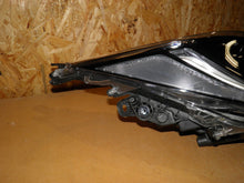 Load image into Gallery viewer, Frontscheinwerfer Toyota Corolla 81110-02S70 LED Rechts Scheinwerfer Headlight SCH7085608443jw