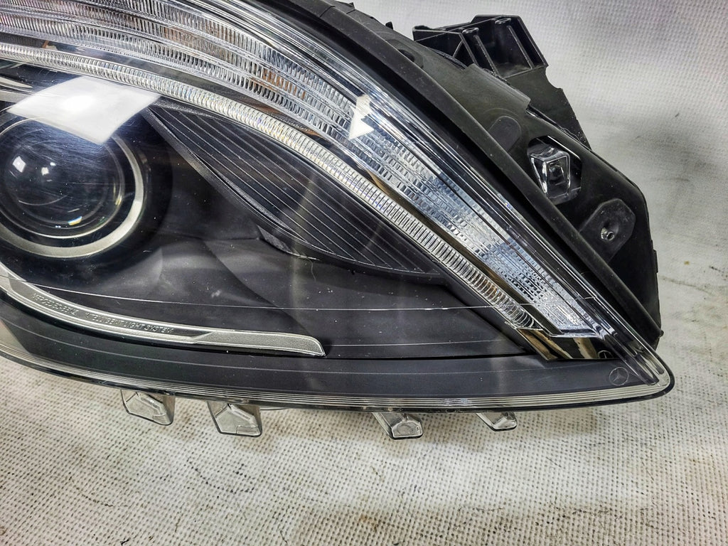 Frontscheinwerfer Mercedes-Benz W246 A2468207861 Xenon Rechts Headlight SCH1112486990tr