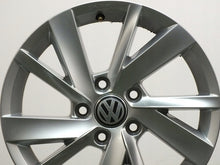 Load image into Gallery viewer, 1x Alufelge 16 Zoll 6.5&quot; 5x112 46ET Glanz Silber 5H0071496 Vw Rim Wheel