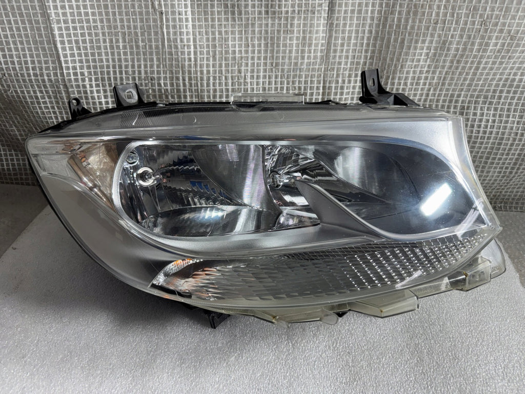Frontscheinwerfer Mercedes-Benz Sprinter A9109060100 Rechts Headlight SCH6675495748bp
