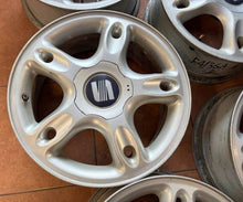 Load image into Gallery viewer, 1x Alufelge 16 Zoll 6.5" 5x100 44 5ET Glanz Silber 1M0601025A Seat Toledo I FEL6713079595hi
