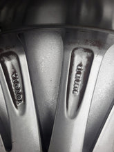 Laden Sie das Bild in den Galerie-Viewer, 1x Alufelge 18 Zoll 7.5" 5x114.3 45ET Glanz Grau 42611-05400 Mg Avensis FEL2787300992en