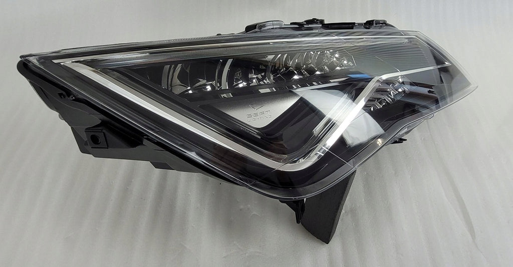 Frontscheinwerfer Seat Leon Rechts Scheinwerfer Headlight SCH8010933619ki