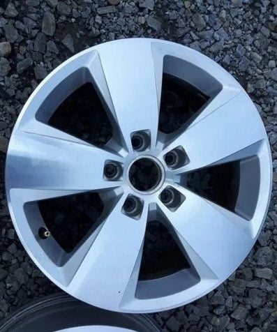 1x Alufelge 16 Zoll 6.5" 5x112 46ET Silber 5G0601025J Vw Rim Wheel