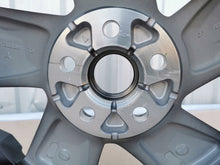 Laden Sie das Bild in den Galerie-Viewer, 1x Alufelge 18 Zoll 7.0&quot; 5x114.3 38ET 4250G472 Mitsubishi Eclipse Cross