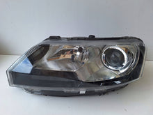 Laden Sie das Bild in den Galerie-Viewer, Frontscheinwerfer Skoda Rapid 5JB941015 Xenon Ein Stück (Rechts oder Links) SCH5642504941sv