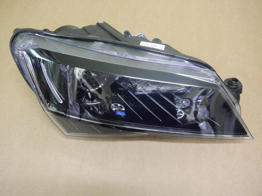 Frontscheinwerfer Skoda Superb III 3V1941016B Xenon Rechts Headlight