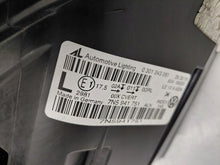 Laden Sie das Bild in den Galerie-Viewer, Frontscheinwerfer Seat Alhambra 7N5941751 Xenon Links Scheinwerfer Headlight SCH2254616433bd