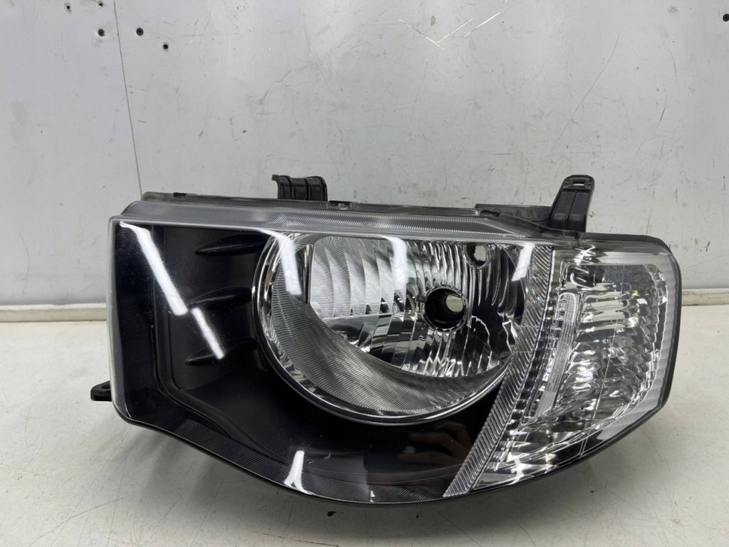 Frontscheinwerfer Mitsubishi L200 8301B461 Links Scheinwerfer Headlight SCH6306445015ws