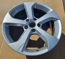 Laden Sie das Bild in den Galerie-Viewer, 1x Alufelge 17 Zoll 7.5" 5x112 49ET Glanz Silber 5G0601025BG VW Golf VII I FEL6309157637ny
