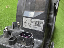 Load image into Gallery viewer, Frontscheinwerfer Seat Leon 5FB941007F LED Ein Stück (Rechts oder Links)