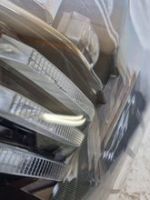 Laden Sie das Bild in den Galerie-Viewer, Frontscheinwerfer Hyundai Kona HF921-61120 Rechts Scheinwerfer Headlight SCH1208697338lp