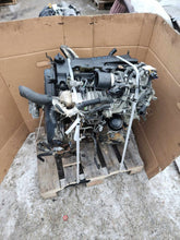 Laden Sie das Bild in den Galerie-Viewer, Motor Toyota Hilux 2KD-FTV 2.5 DID 119TKm Diesel Engine Komplett