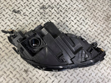 Laden Sie das Bild in den Galerie-Viewer, Frontscheinwerfer VW Golf VIII 5H1941005B Links Scheinwerfer Headlight SCH1445999634rs