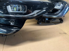 Laden Sie das Bild in den Galerie-Viewer, Frontscheinwerfer Renault Megane IV 260104596R 260601197R LED Ein Satz Headlight SCH8070738125ur
