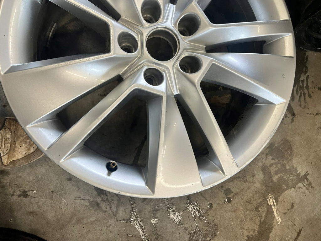 1x Alufelge 18 Zoll 7.0" 5x112 43ET Glanz Silber 565601025C Skoda I Rim Wheel FEL4041466313it