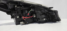 Laden Sie das Bild in den Galerie-Viewer, Frontscheinwerfer Toyota Yaris Links Scheinwerfer Headlight