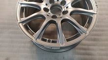 Laden Sie das Bild in den Galerie-Viewer, 1x Alufelge 16 Zoll 6.5&quot; 5x112 38ET A2054012400 Mercedes-Benz W205 Rim Wheel