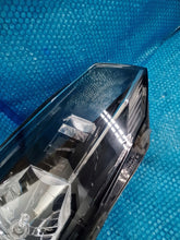 Laden Sie das Bild in den Galerie-Viewer, Frontscheinwerfer VW Caddy 2K1941016B LED Rechts Scheinwerfer Headlight